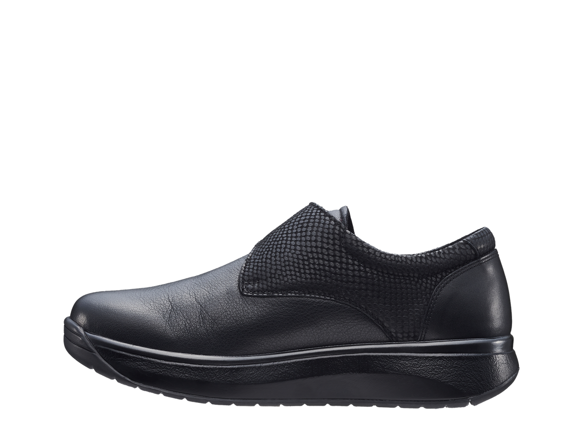 902wal_Relax_II_Black_c