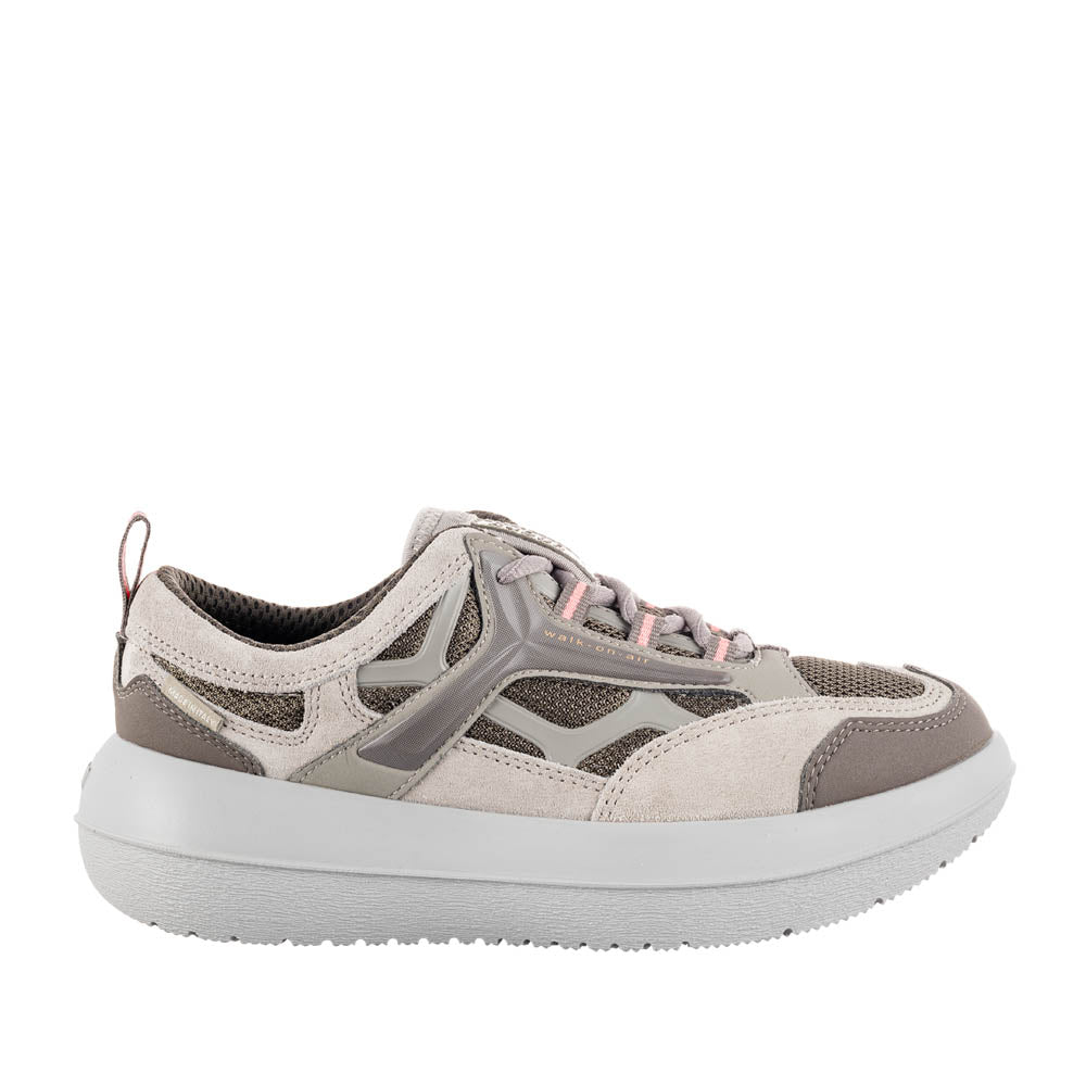 AW153A_Uster_20_moon_rock_a