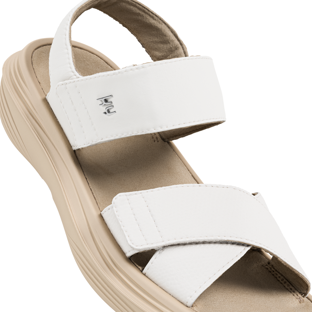 AW164A_Melano_white_b