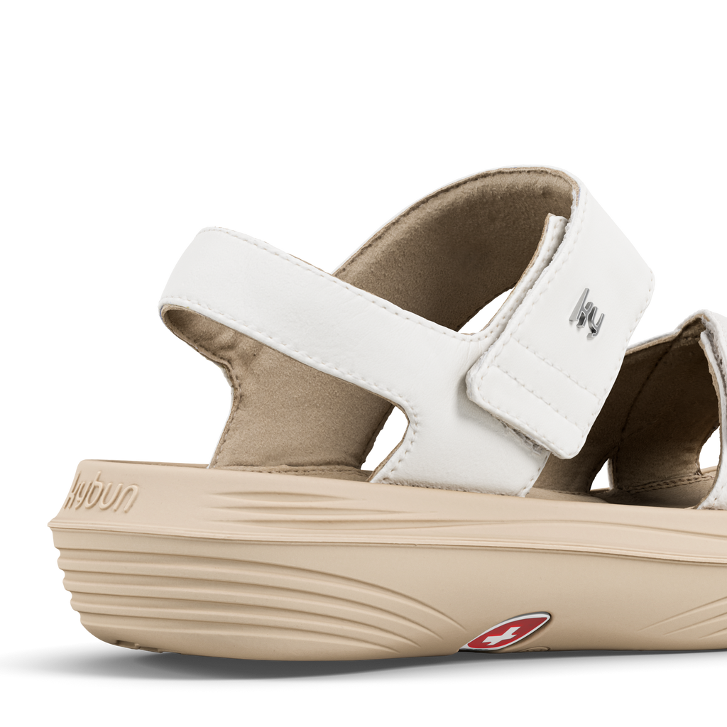 AW164A_Melano_white_c