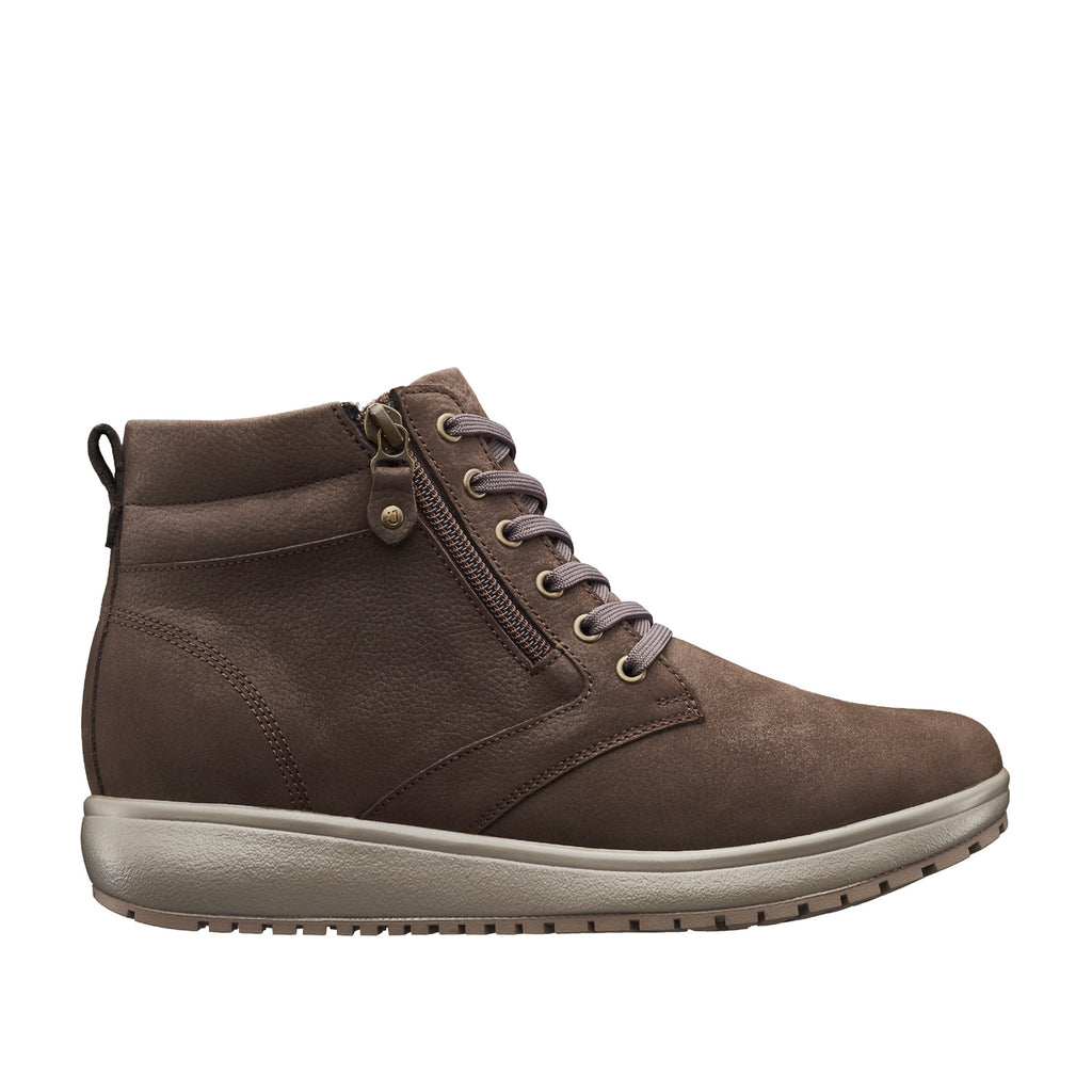 Wilma II brown, 42 1/3