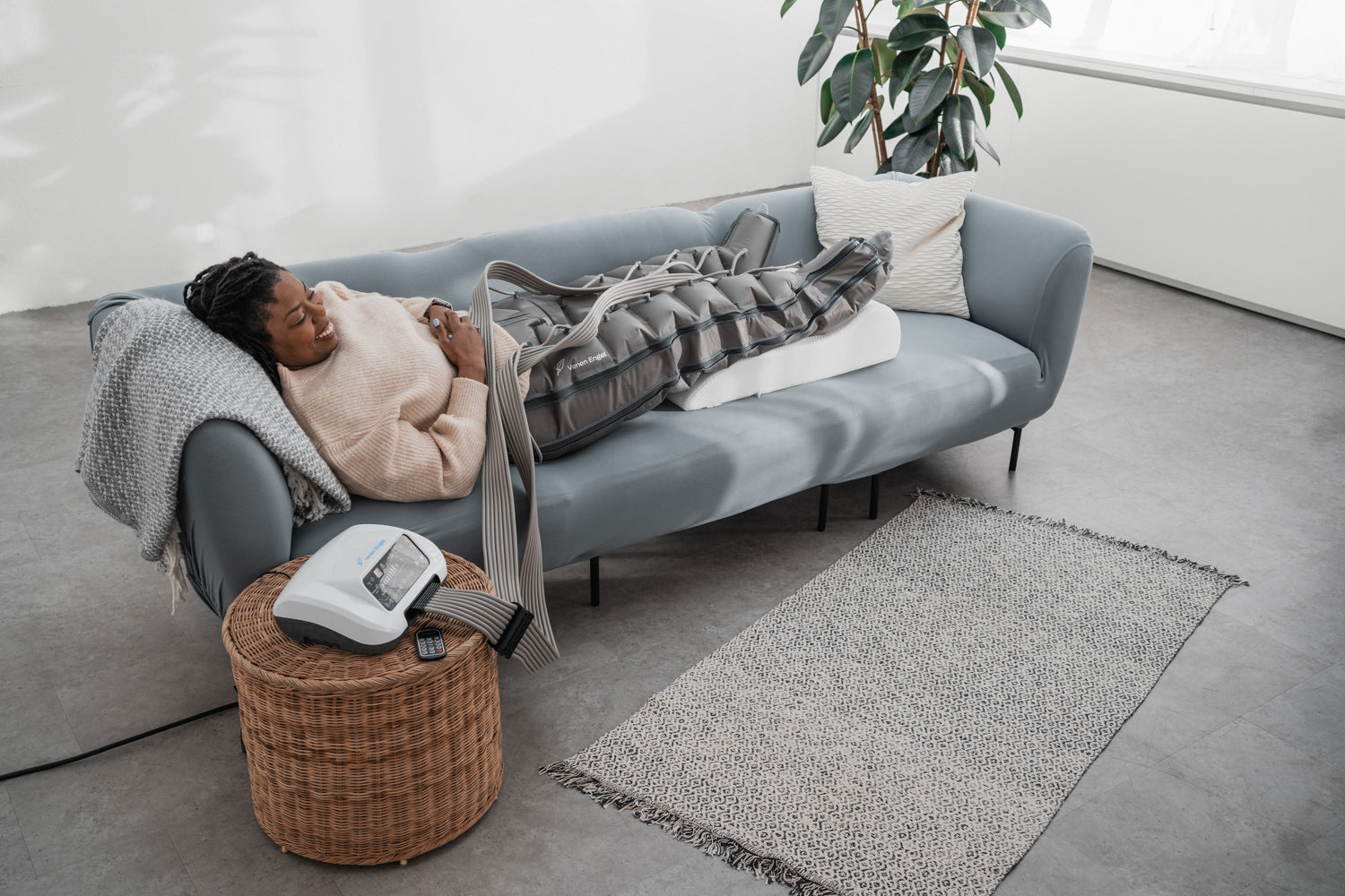 Venen Engel 8 Premium Massagegerät mit Lymph-Flow Pants
