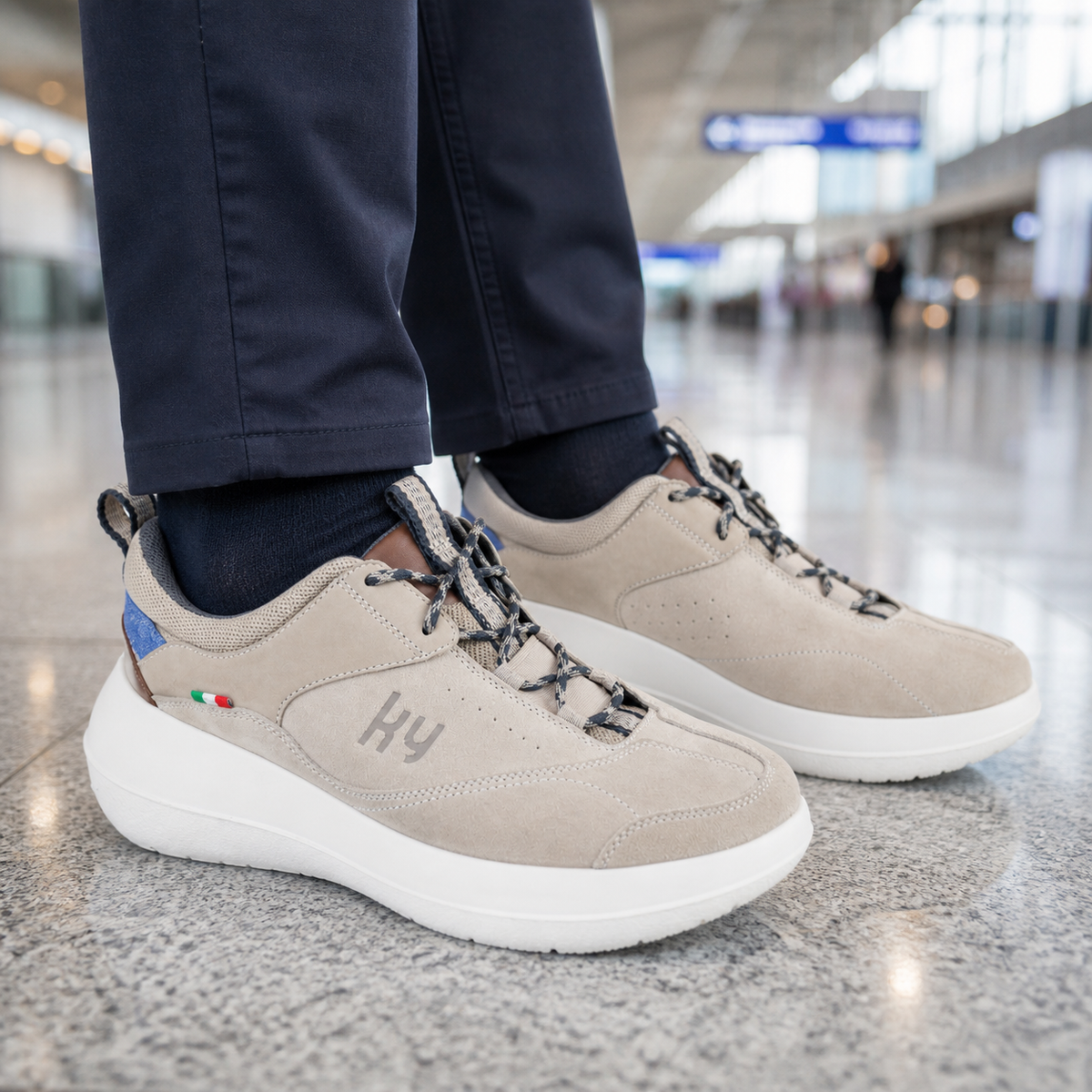 kybun Karl beige, Herren-Sneaker, am Fuss